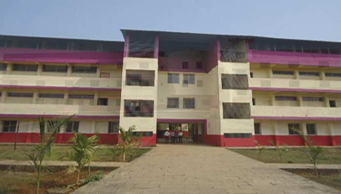 Lt Col Shashikant Gawde College Of Education Ratnagiri Academic Building photo 3